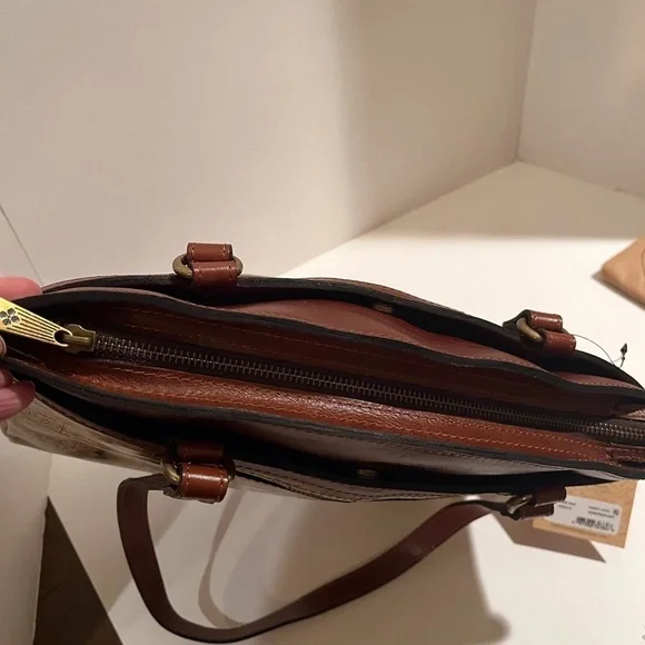 NWT Patricia Nash Leather European Map Collection Poppy Tote - Picture 9 of 15